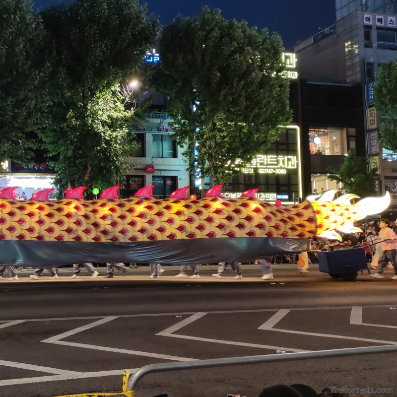 Lotus Lantern Parade 23 - Long dragon 02