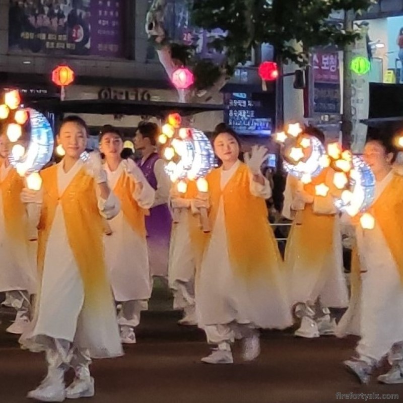 Lotus Lantern Parade 25