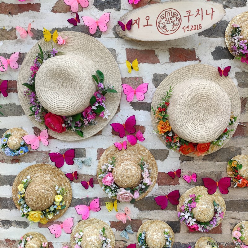 Ikseondong Hanok Village - Decorations 01